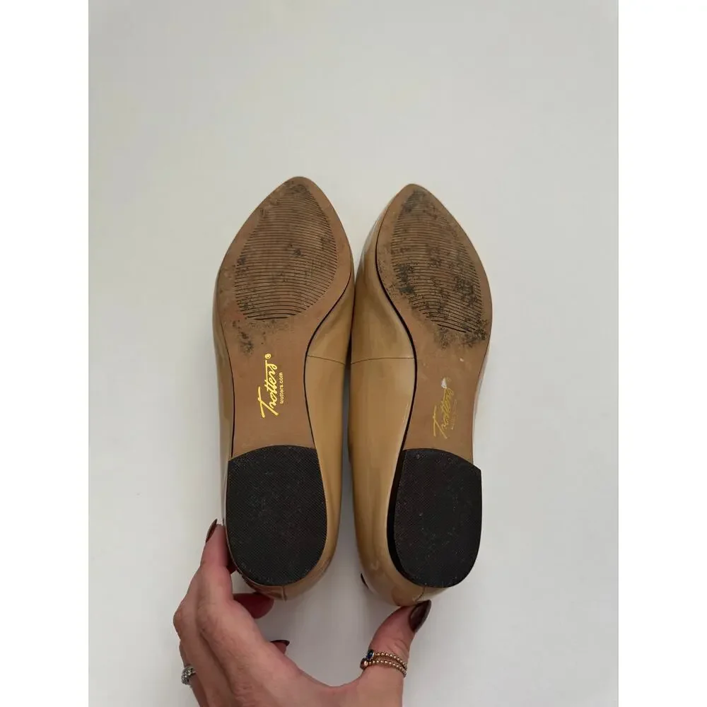 TROTTERS Womens Beige Estee Pointed Toe Patent Leather Flat‎ size 7